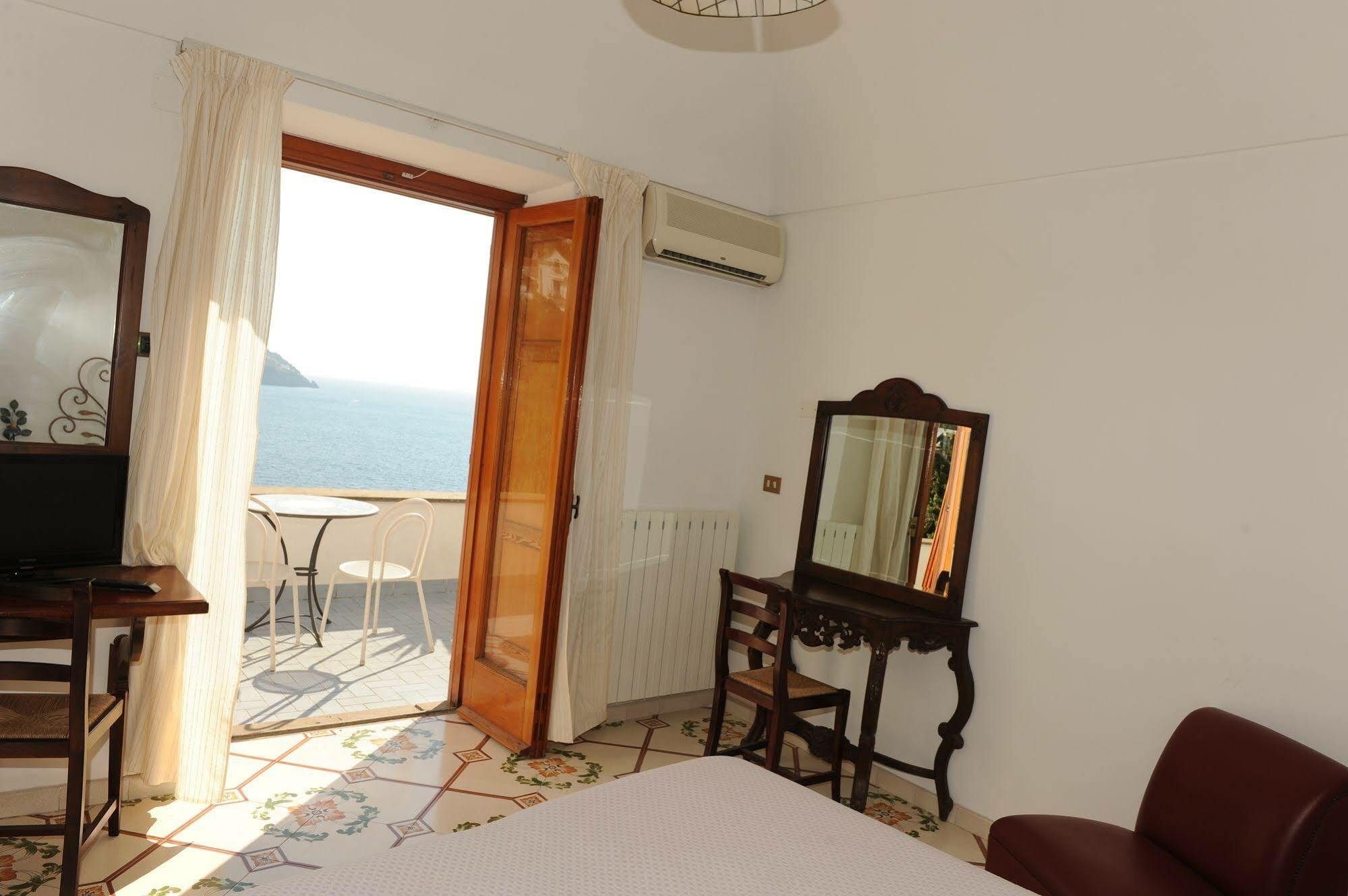 Hotel Dimora Fornillo Позитано Екстериор снимка